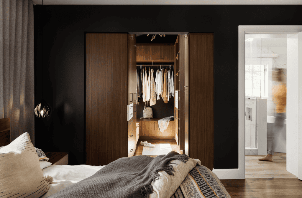 walk-in dans une chambre des maitres